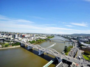 CBD 1 Bed Apt with Riverview